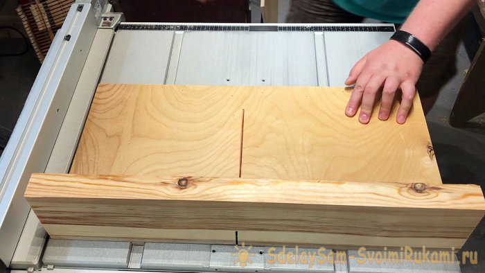 Cross-cut tenoning carriage for box joints