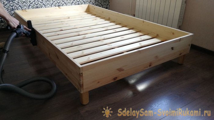 Simple DIY bed