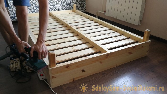 Simple DIY bed