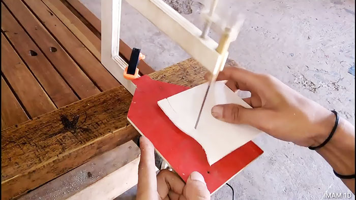 How to make a portable jigsaw