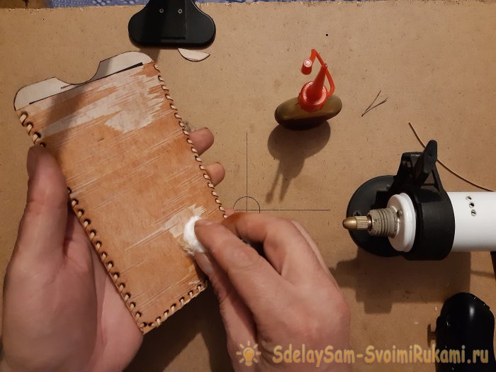 DIY birch bark phone case