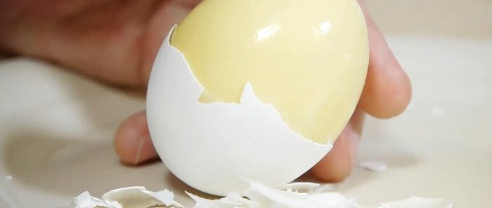 How to boil eggs in an unusual way to surprise everyone