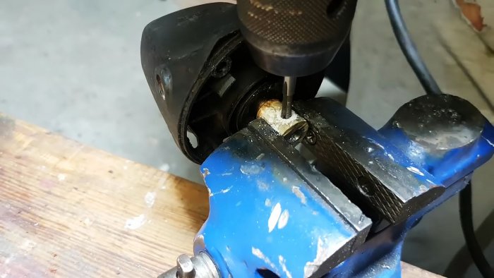 How to convert an angle grinder to 12 V