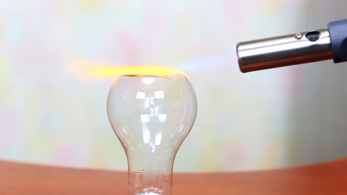 3 useful ideas from a burnt-out incandescent lamp