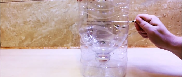 Citrus juicer made from plastic bottles