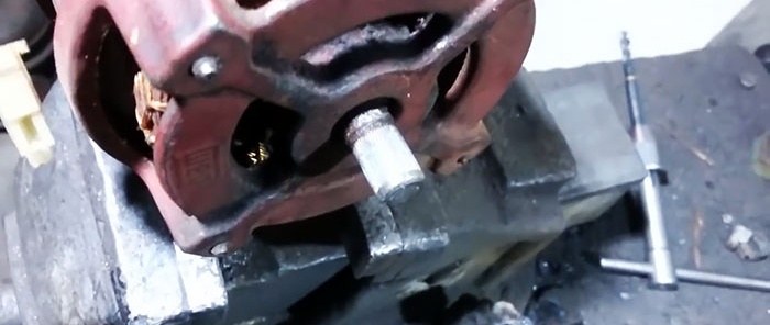 How to remove a press-on pulley from an electric motor and install a drill chuck