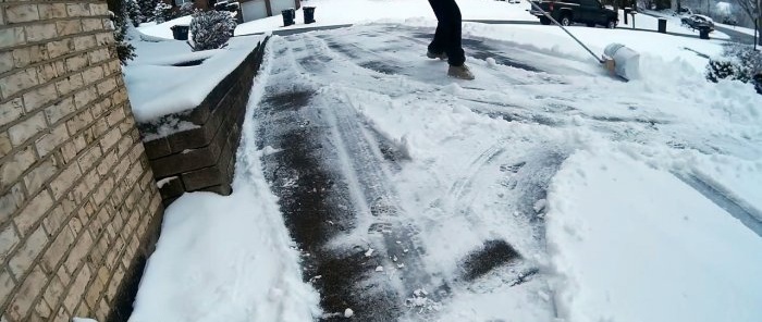 How to make a snow shovel from a putty bucket