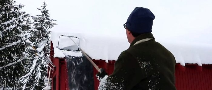 How to make a device for removing snow from a roof