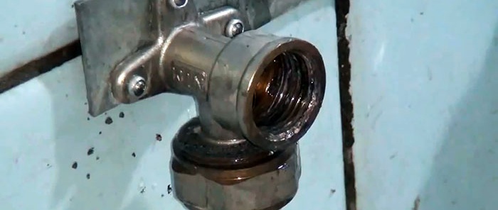 How to unscrew a broken eccentric on a faucet