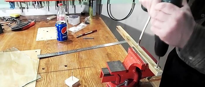 How to cut a circle out of glass