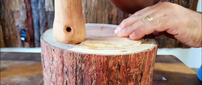 How to make a bread box from a piece of log