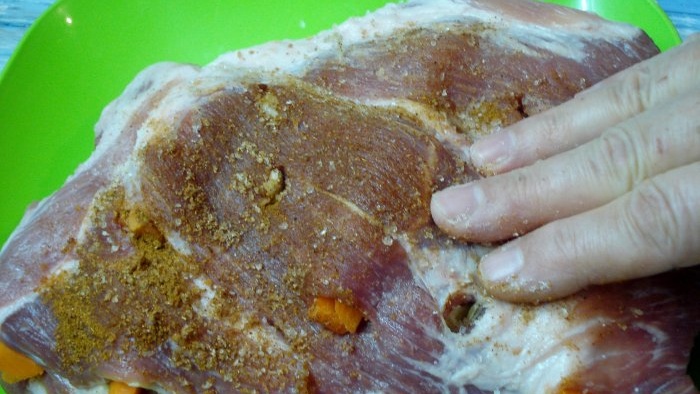 The most tender boiled pork with milk injections