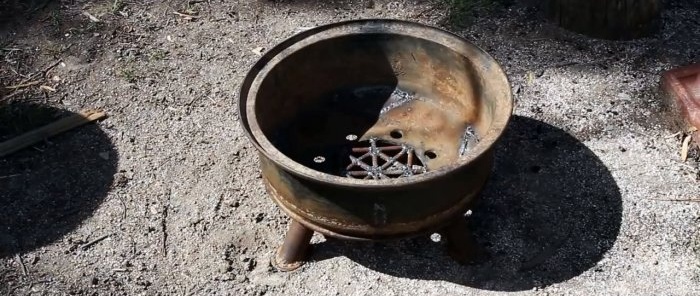 How to make a fire pit from an old wheel rim