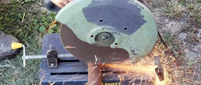 How to make a fire pit from an old wheel rim