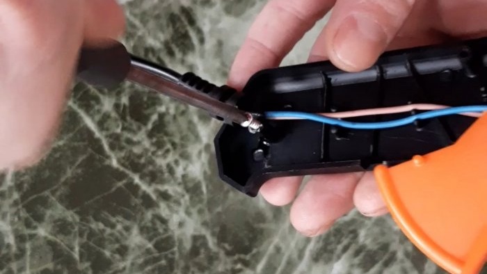 How to restore broken threads in a plastic case in 5 minutes