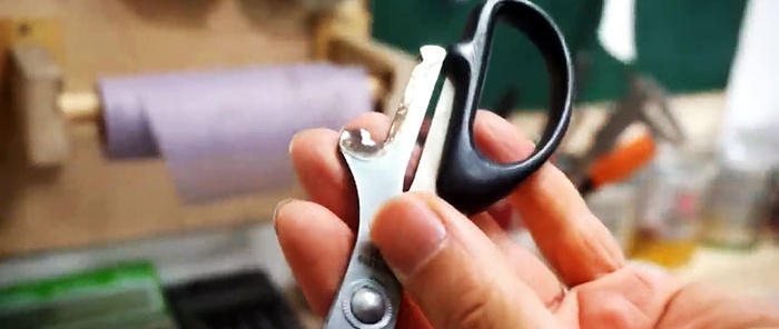 How to make a knife from broken scissors