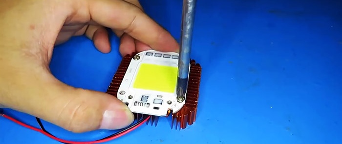 How to make a powerful 100 W LED lamp from a broken energy-saving lamp