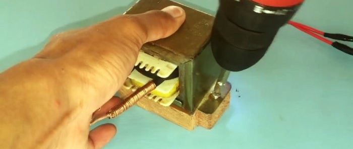 DIY soldering iron with instant heating from a transformer