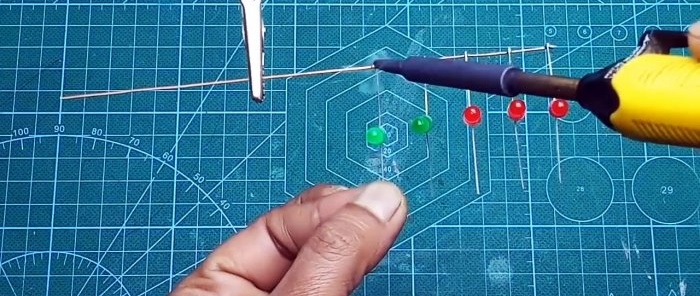 Stepped Running Lights Without Transistors