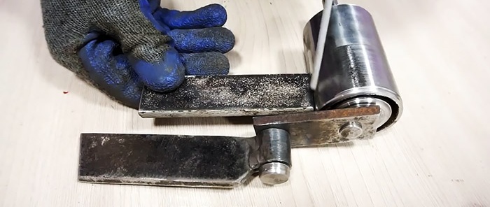 Fast metal shears driven by an electric drill