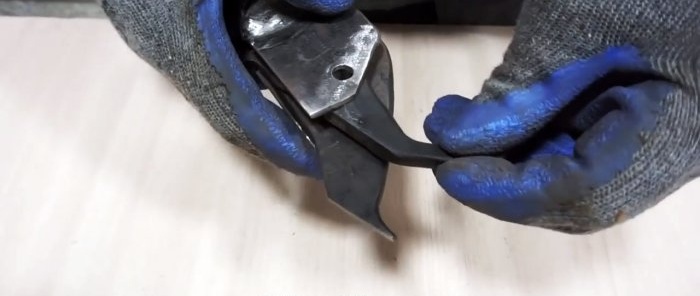 Homemade drill attachment for quick cutting of sheet metal