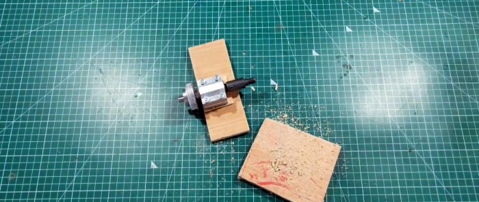 How to make a 12V mini circular saw