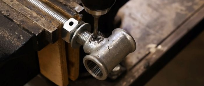 How to make a vice from old shock absorbers