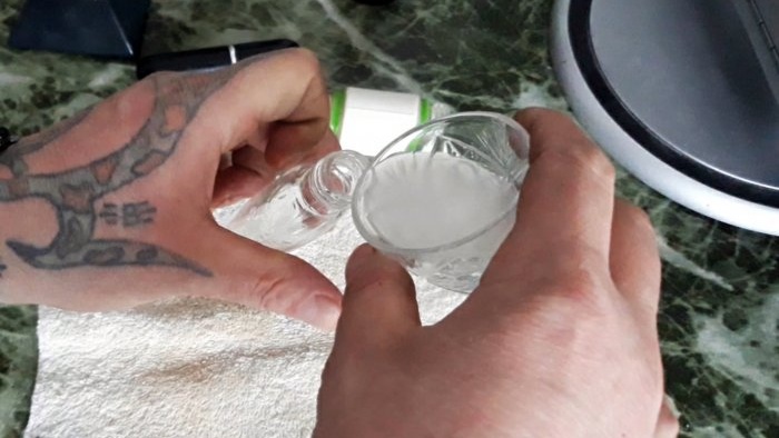 How to make a simple and effective hand sanitizer