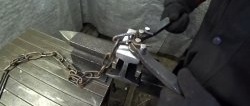 How to make a simple machine from a rail for making chains