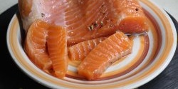 How to salt red fish at home