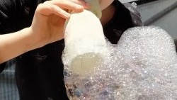 Original DIY worm soap bubbles