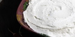 Homemade Philadelphia cream cheese made from budget ingredients