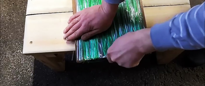 How to make a broom from plastic bottles