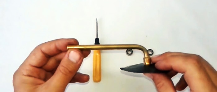 How to make a drill attachment for a screwdriver