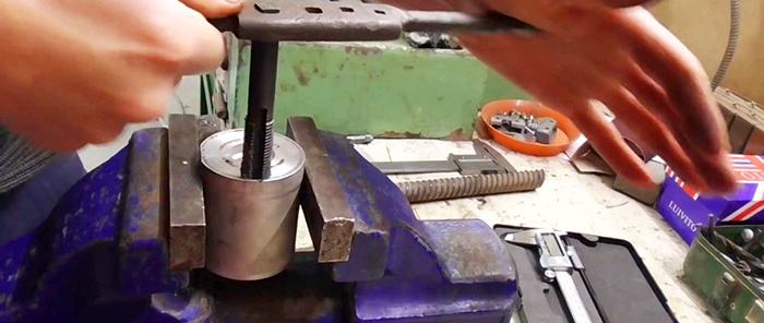 How to make a tap from rebar