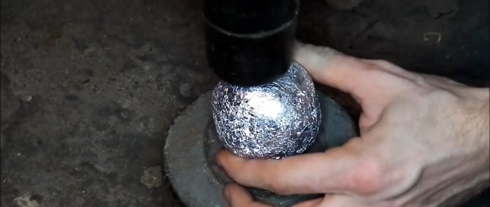 How to make a perfect ball from aluminum foil