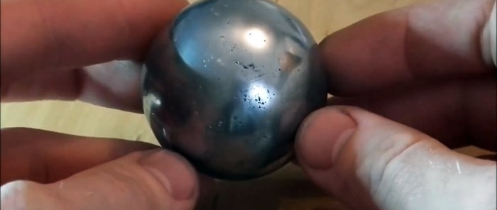 How to make a perfect ball from aluminum foil