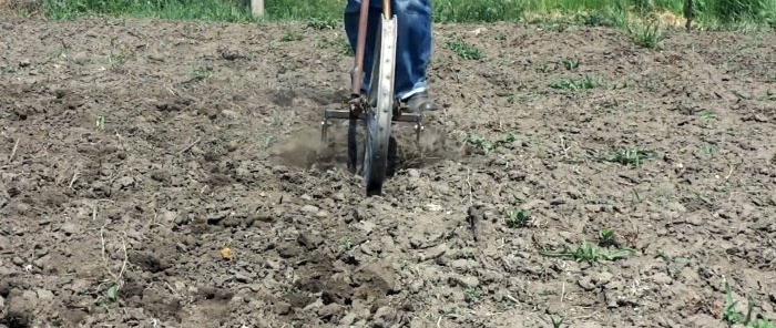 How to make a weeding cultivator using an old bicycle