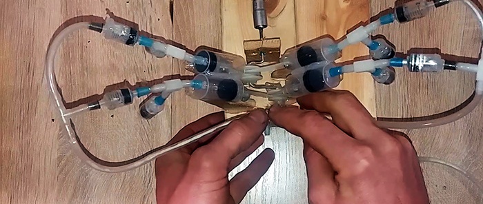 How to make a powerful 4-piston mini compressor from disposable syringes