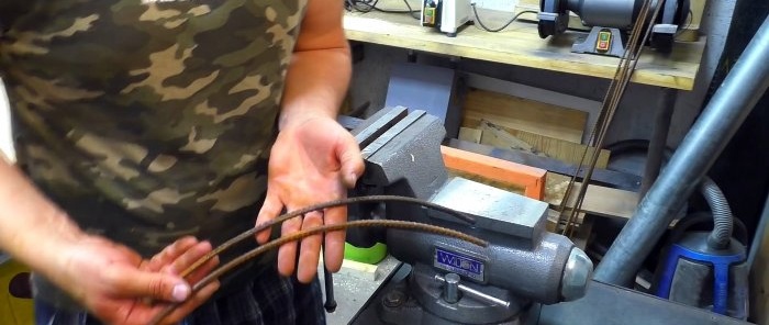 Making a mobile stove out of a barrel for burning garden waste