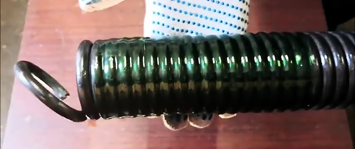 Free corrugated pipe made from plastic bottles