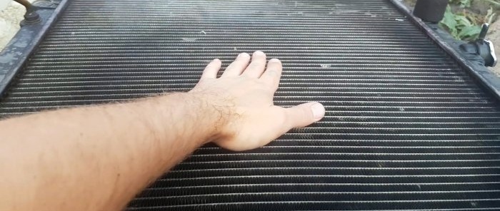 How to quickly heat a pool using a car radiator