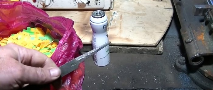 How to make a tool handle from a plastic canister