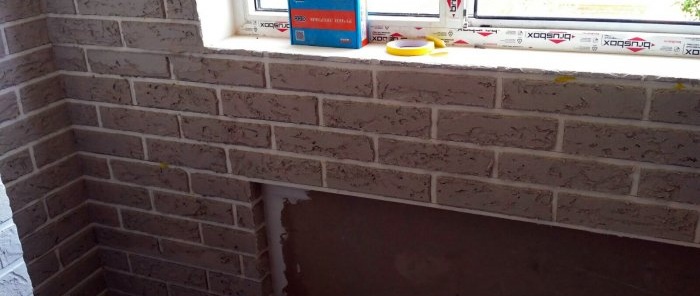 Do-it-yourself simple decorative brick plaster