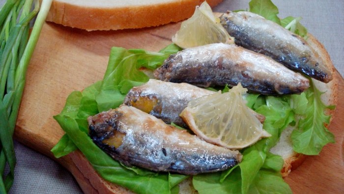 We prepare delicious canned fish without an autoclave