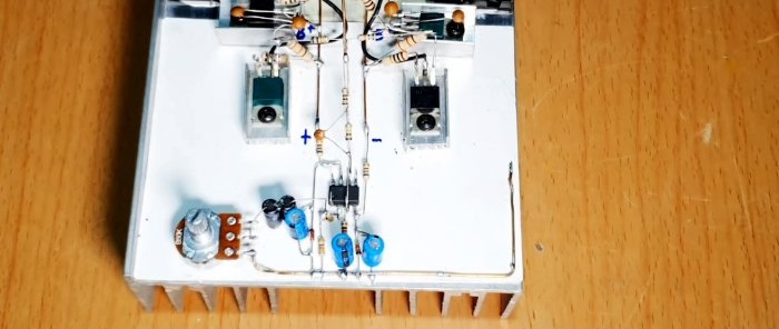 Assembling a 500 W amplifier using transistors for surface mounting