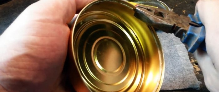 You won't throw away the tin can when you find out how useful it is when repairing your car.