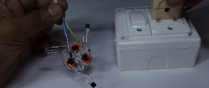 How to assemble a three-LED flasher powered by 220 V