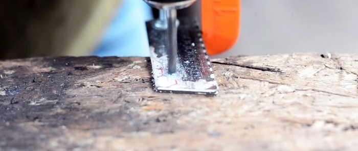 How to make a reliable drill with overhead blades from a saw blade