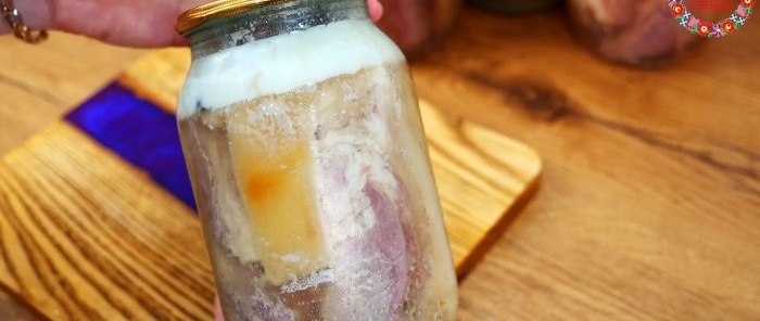 Snack for all occasions Incredibly tasty recipe for canned lard in brine